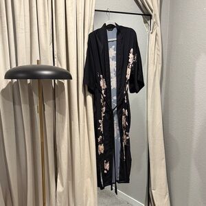 Chic Black Floral Women's Kimono Robe
